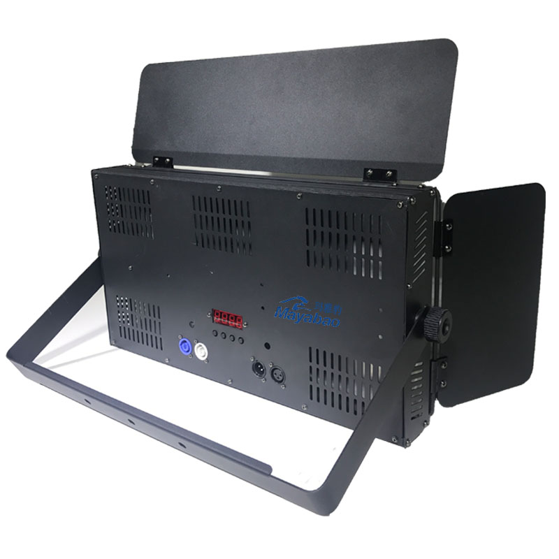LED PANEL VIDEO LIGHT